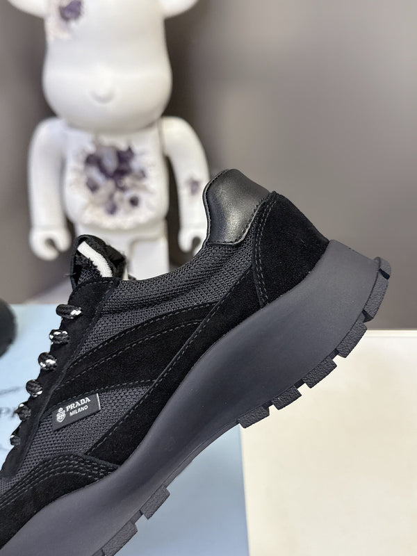 Prad 26ss Milano Logo Label Sneakers Black Mesh Suede 951932