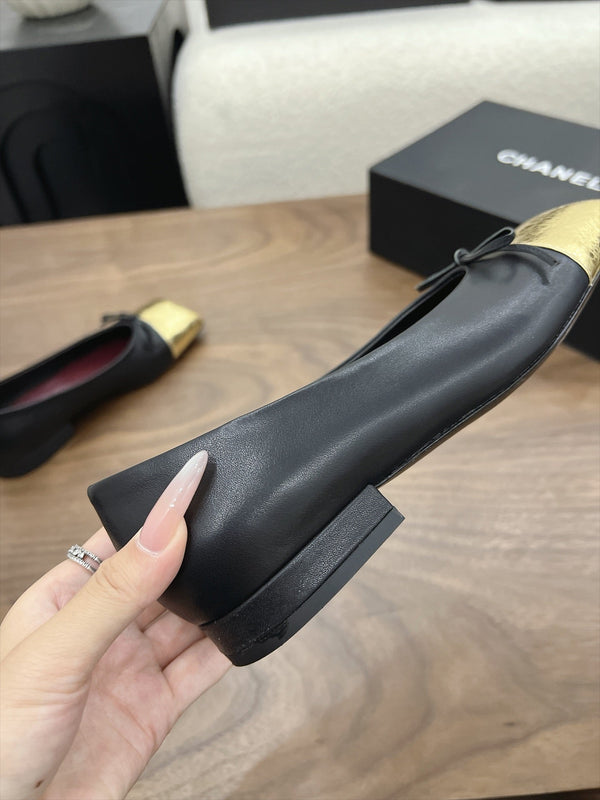 CC Square-Toe Ballet Flats Black Gold Lambskin 961515
