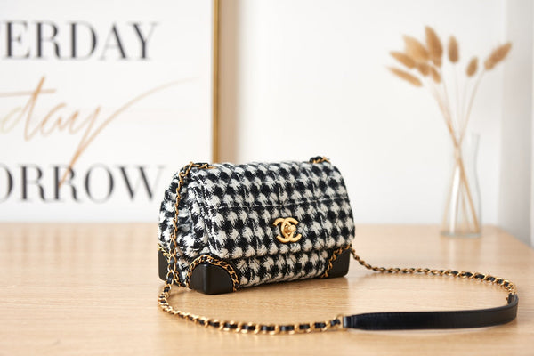 CC Flap Bag 20CM Houndstooth Tweed Black White Gold Hardware