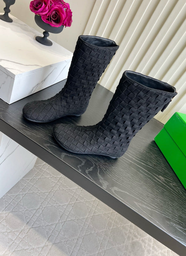 BV 26S Atomic Boots Intrecciato Black Sude 136463