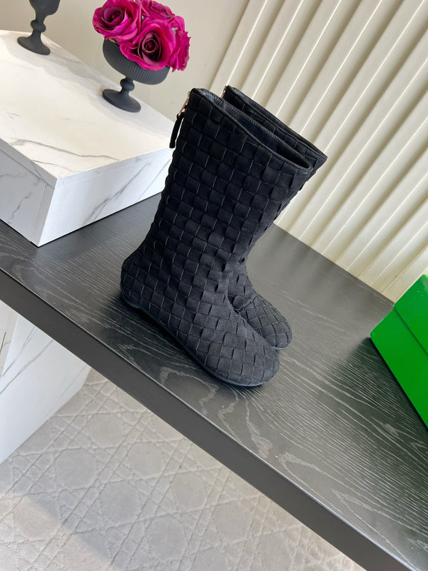 BV 26S Atomic Boots Intrecciato Black Sude 136463