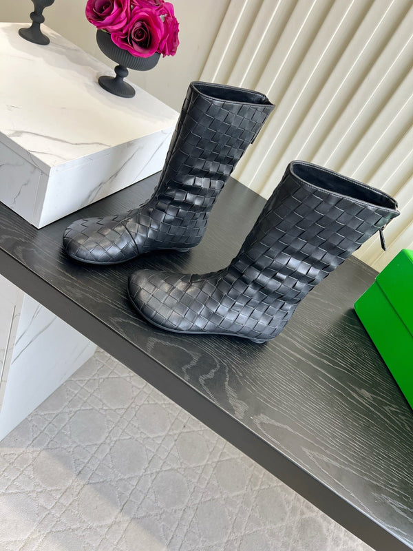 BV 26S Atomic Boots Intrecciato Black Leather 136462