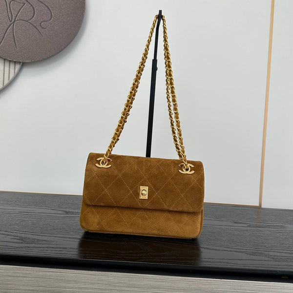 CC 26A Quilted Flap Shoulder Bag 22cm Suede