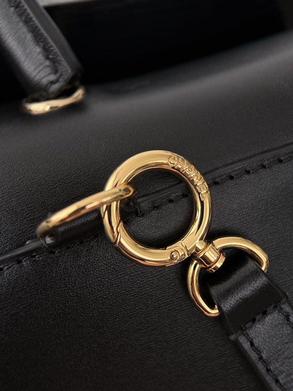 CC 26B Maxi Top Handle Flap Bag Mini Pouch 32cm Black Calfskin 6309