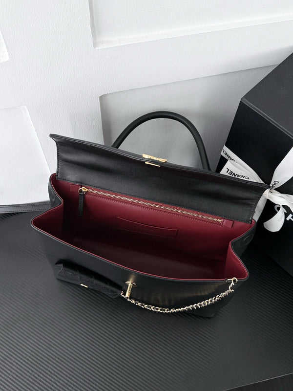 CC 26B Maxi Top Handle Flap Bag Mini Pouch 32cm Black Calfskin 6309