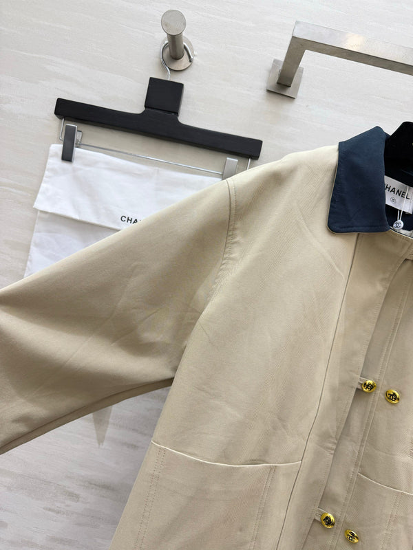 CC 26S Contrast Collar Jacket Gold Closures Beige Navy 436993