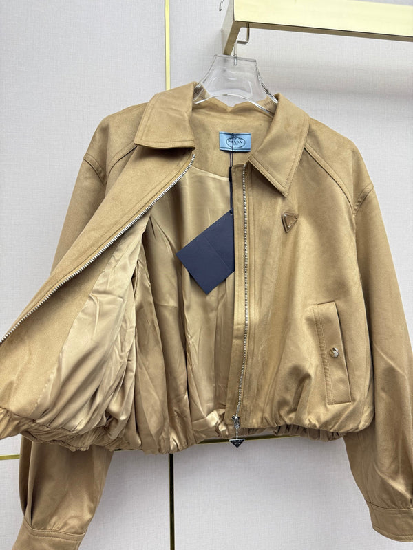 Prad 26SS Collared Jacket Triangle Logo Badge Pleated Hem 437534