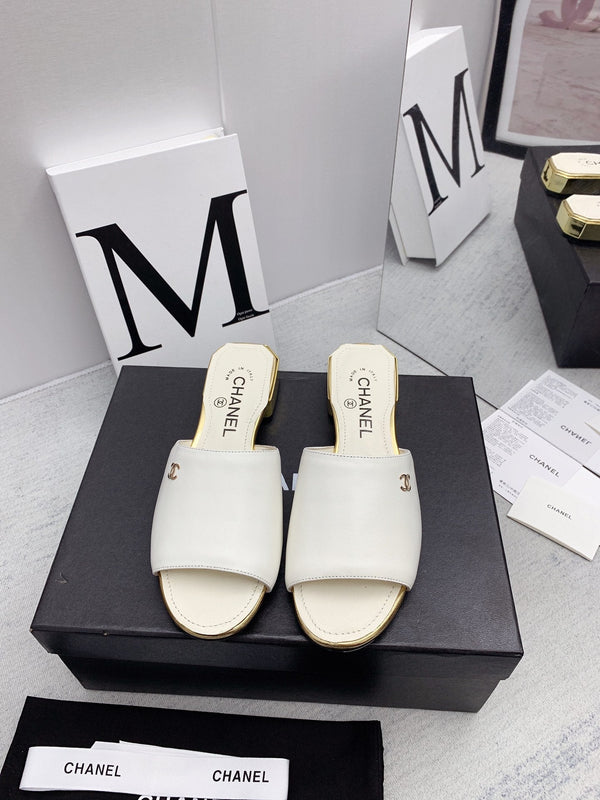 CC 26FW Slide Sandals Gold Trim Logo Leather 161722