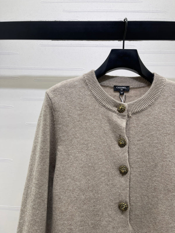 CC Button-Detail Knit Sweater Cachemire 439799