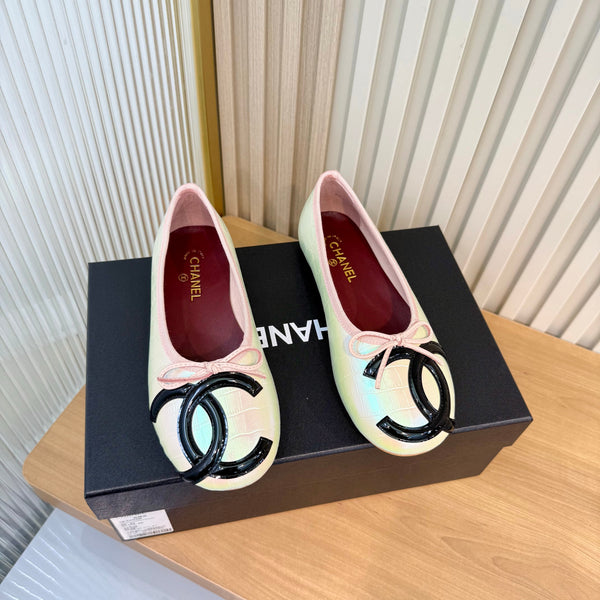 CC 26FW Coco Beach Ballet Flats Bow Detail Pebbled Calfskin 182077