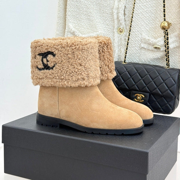 CC 26FW Low-Cut Boots Fold-Over Shearling Cuffs Leather 188554