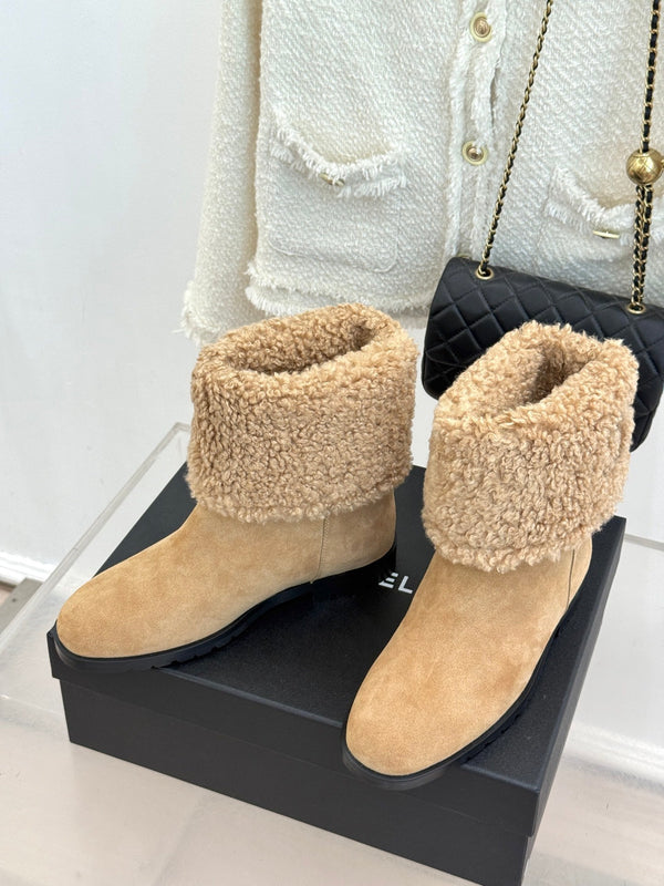 CC 26FW Low-Cut Boots Fold-Over Shearling Cuffs Leather 188554