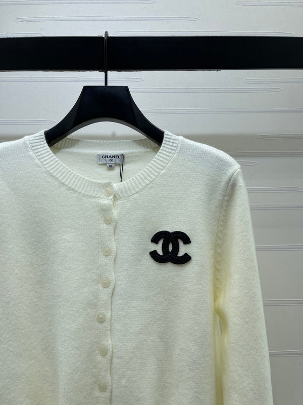 CC 26FW Lace-Trim Crewneck Cardigan Double-C Embroidery Wool 446521