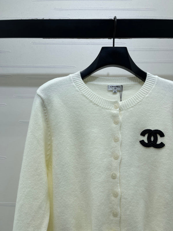 CC 26FW Lace-Trim Crewneck Cardigan Double-C Embroidery Wool 446521