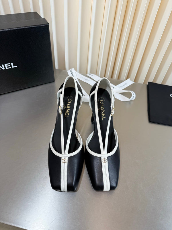 CC 26FW Pumps 8.5cm Square Toe Logo Two-Tone Leather 190612