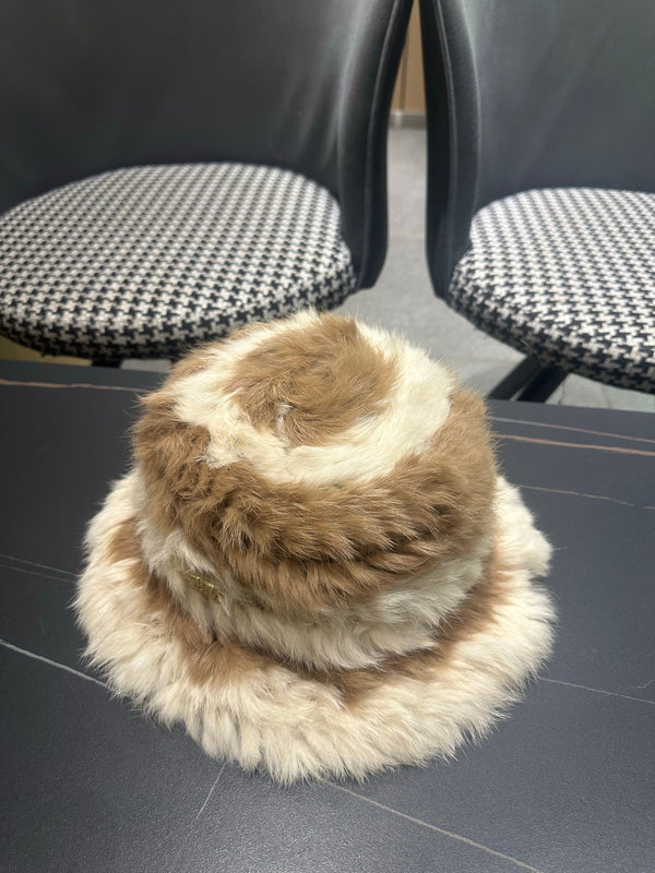 CC 26FW Color-Block Knit Bucket Hat Faux Fur 551902