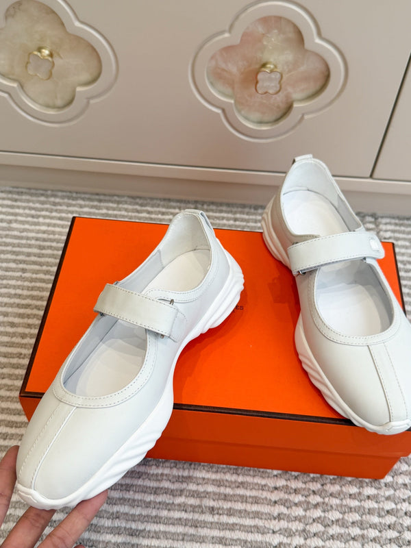 HM 26FW Neptune Mary Jane Flats Kraft Suede Leather 193216