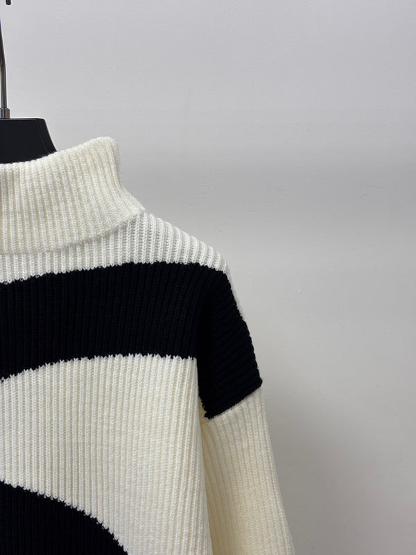 CC 26S Turtleneck Knit Top Double-C Logo Embroidery White Wool 448091