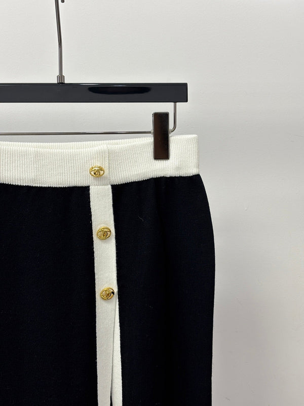 CC 26S Knit Midi Skirt Elastic Waist Double-C Logo Metal Buttons Side Slit 448084