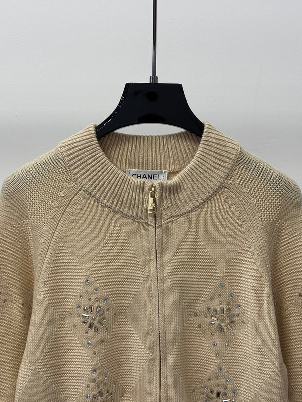 CC 26FW Stand Collar Color-Block Diamond Knit Cardigan Rhineston Metal Label Beige Wool 448066
