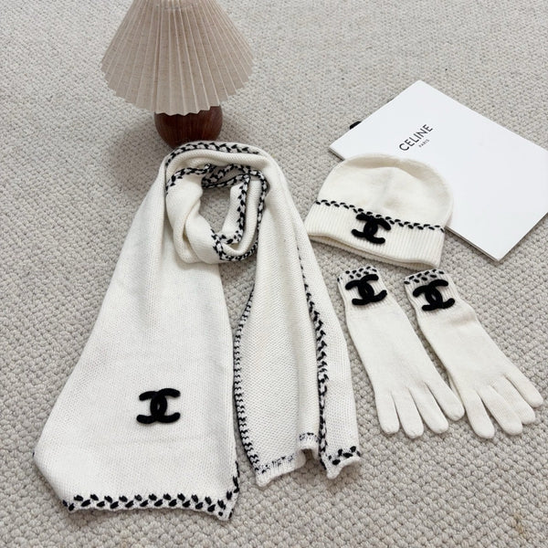 CC Hat Scarf Gloves Set 563594