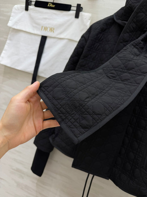 CD 26FW Quilted Diamond Jacket Detachable Scarf Collar Black Padded Fabric 449842