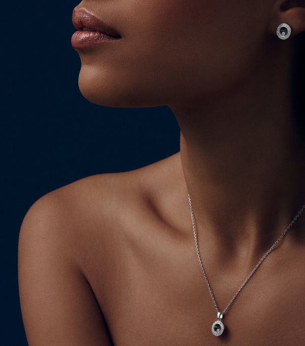 HAPPY PEDANT SILVER DIAMOND NECKLACE