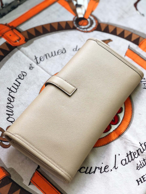 HM Jige 29 Almond White Epsom 229078