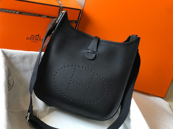 Evelyne 29cm Nero Togo Shw