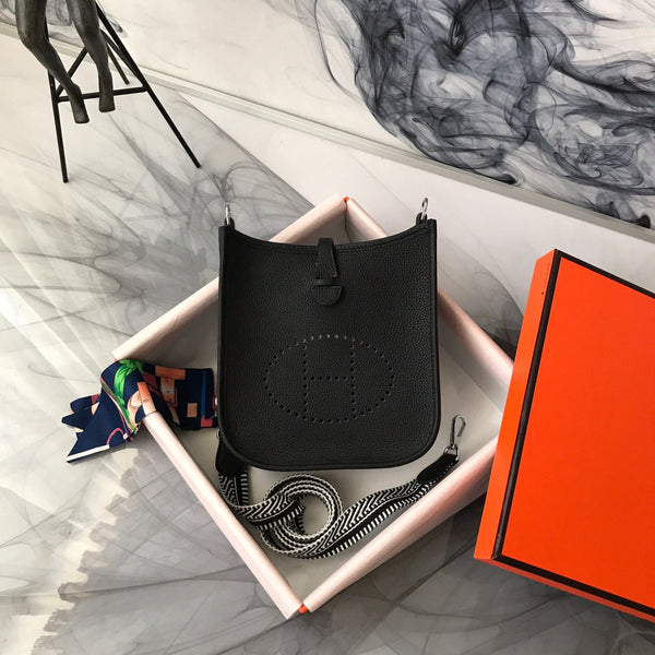 HM EVELYNE MINI 18 NERO TOGO