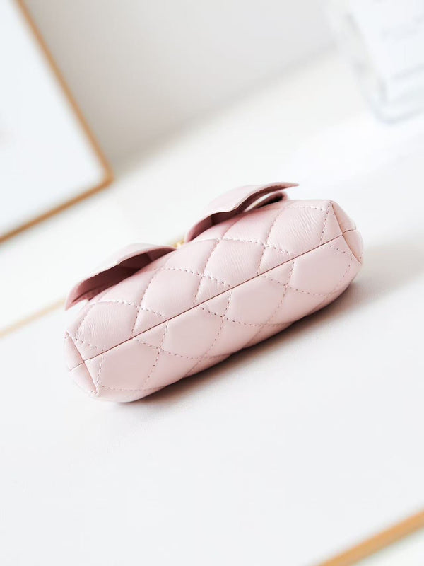 CC 24A Bowknot Kiss Lock Clutch Bag with Chain 13cm Pink Lambskin