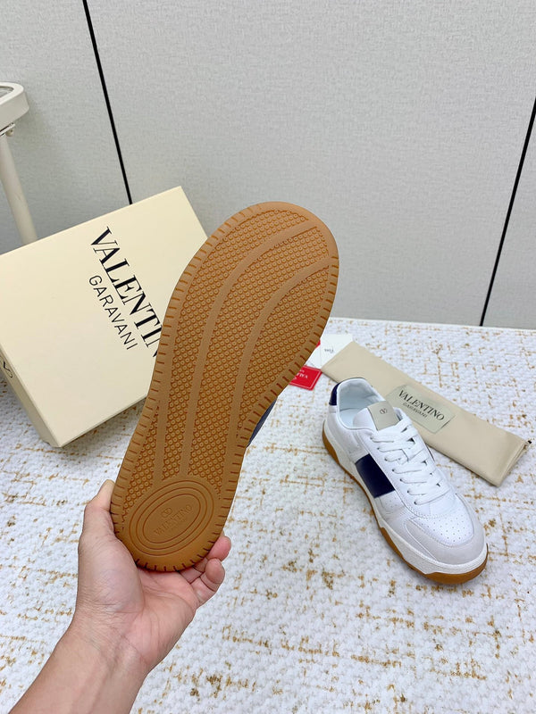 VT 25 Low Top Garavani Sneaker White Blue Cowhide 331677