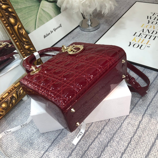 media lady 24 pelle di vitello verniciata color vino