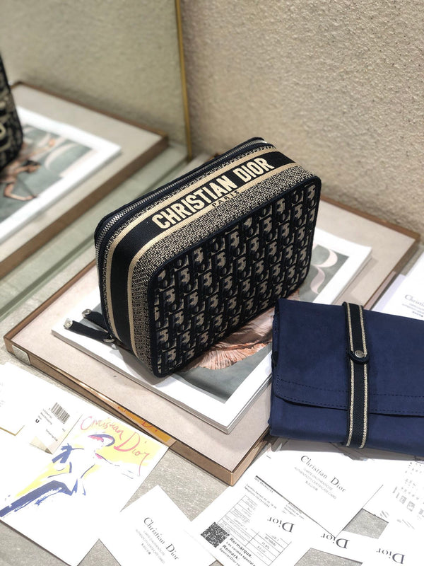 PICCOLO BORSA DA BAGNO 24 IN JACQUARD MONOGRAM OBLIQUE NERO