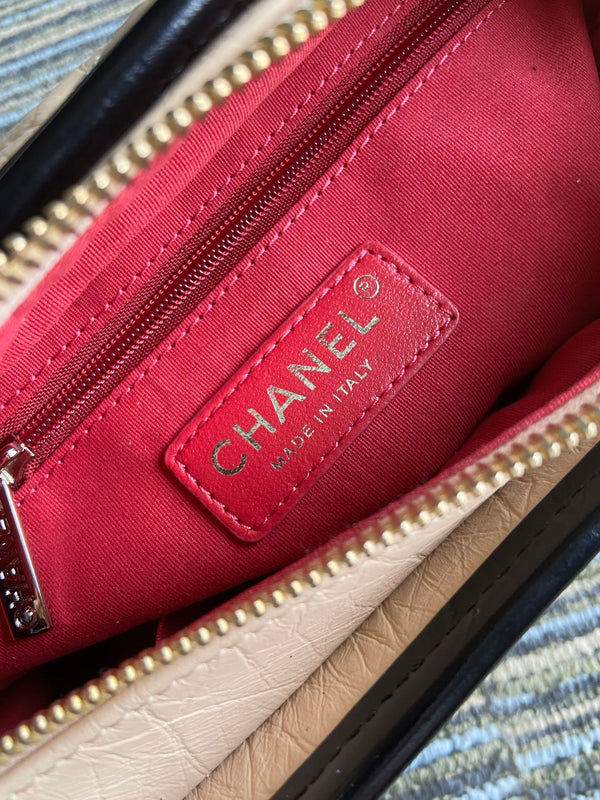 CC MEDIUM 20 HOBO BAG IN BEIGE CREAM MIX BLACK CALFSKIN WITH STRAP