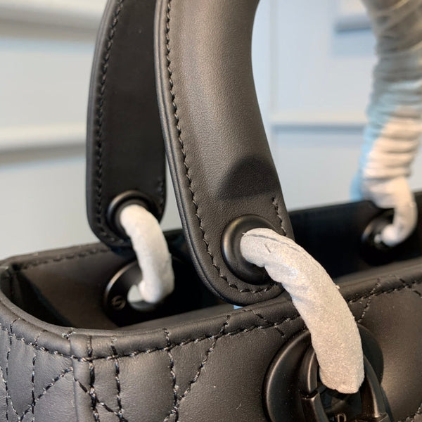 medium lady 24 black calfskin black hardware