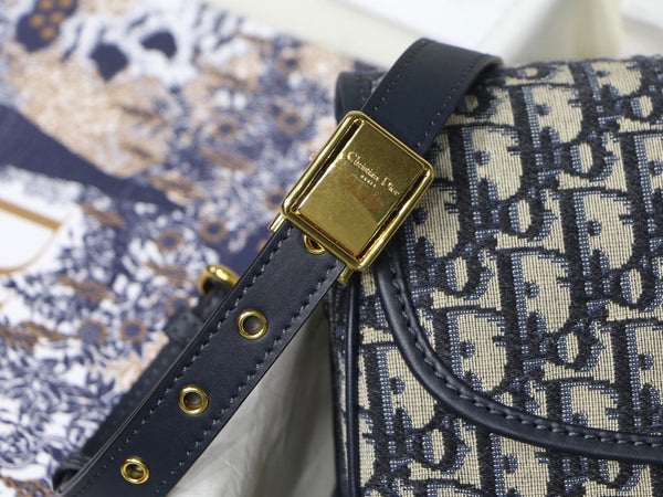 CD BOBBY MEDIO 22CM TELA RICAMATA BLU OBLIQUO FERRAMENTA ORO