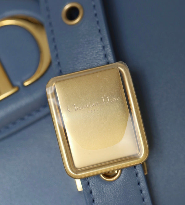 MEDIUM CD BOBBY 22CM BLUE CALFSKIN GOLD HARDWARE