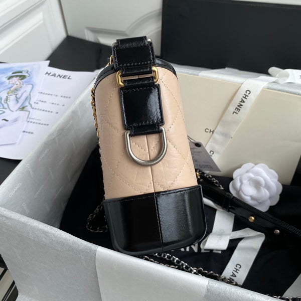 CC GABRIELLE SMALL 20CM HOBO BAG BEIGE BLACK CALFSKIN