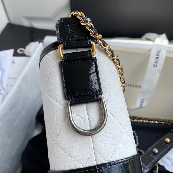 Chanel 25 Gabrielle Black White 20cm Calfskin 289506