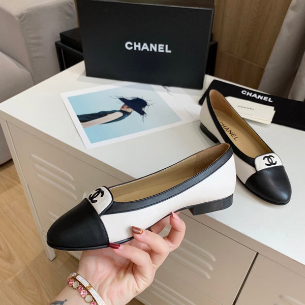 CC FW26 Ballet Flat White Black Patent Leather 868040