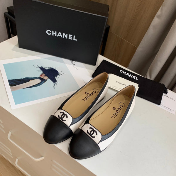 CC FW26 Ballet Flat White Black Patent Leather 868040
