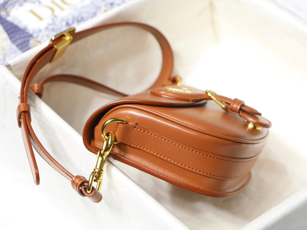 BORSA PICCOLA BOBBY 18 IN PELLE DI VITELLO LUCIDA MARRONE CANNELLA