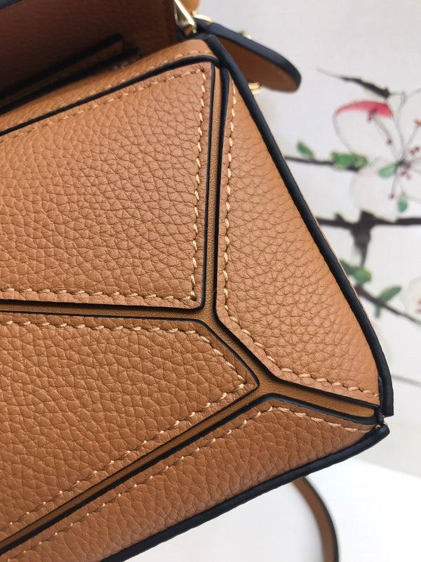 BORSA LOE MINI 18 PUZZLE IN CALDA PELLE DI VITELLO COLOR DESERTO