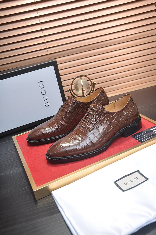 GG Men's Loafer Dark Brown Embossed Cowhide 526095