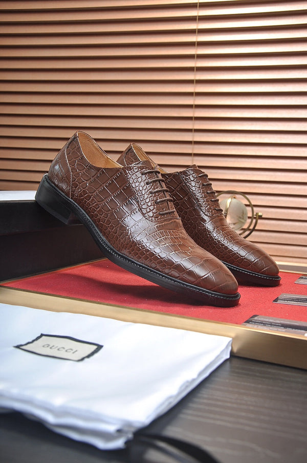 GG Men's Loafer Dark Brown Embossed Cowhide 526095