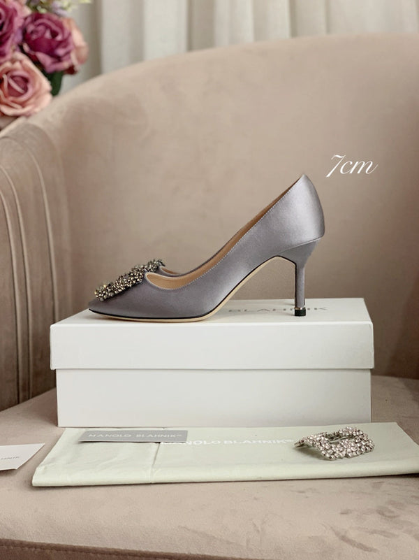 Hangisi Lilac Satin Crystal Embellished Pumps 700529