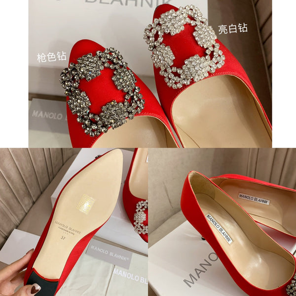 Hangisi Red Satin Crystal Embellished Pumps 700531