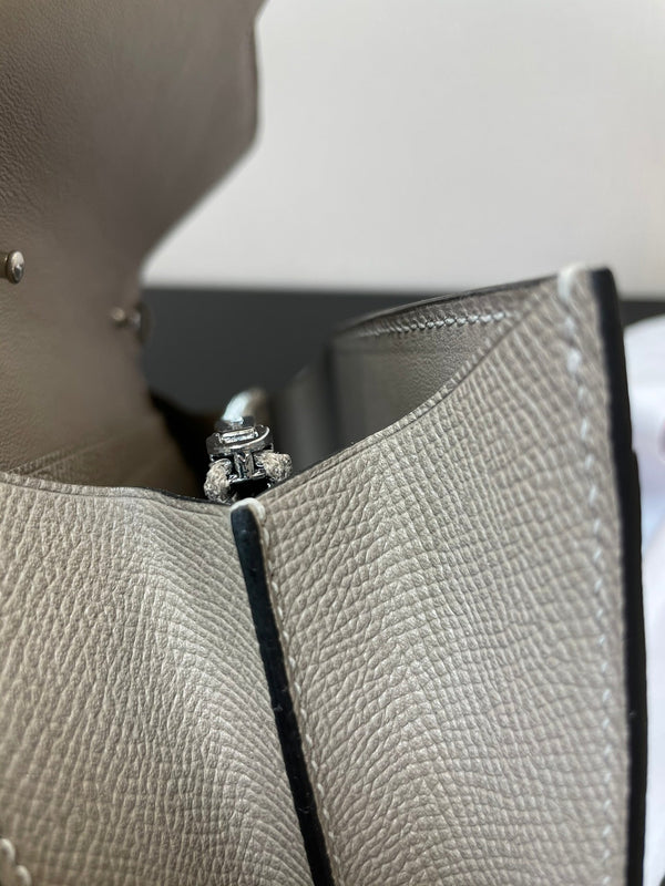 CONSTANCE TO GO 20.5 GREY EPSOM SILVER HARDWARE
