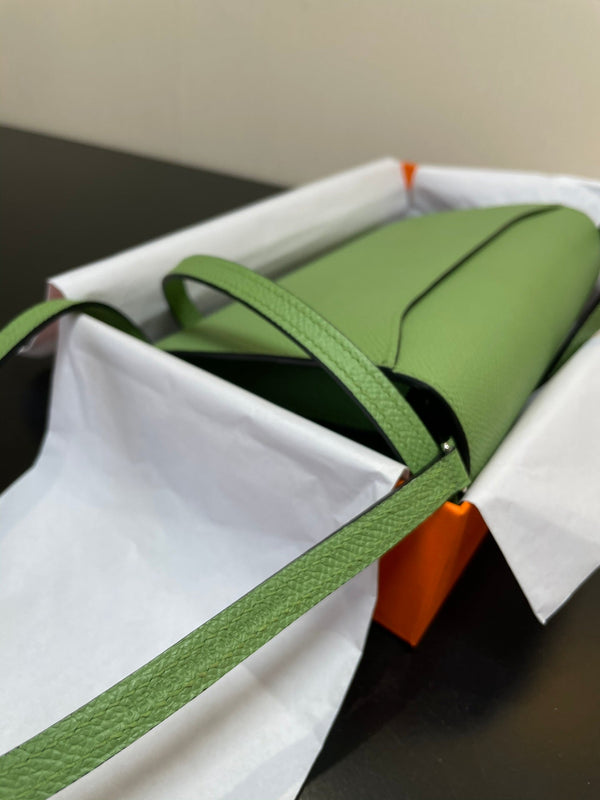 CONSTANCE TO GO 20.5 VERDE EPSOM ARGENTO FERRAMENTA